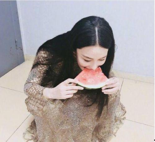 娱乐吃瓜酱穿搭视频,时尚与潮流的完美融合